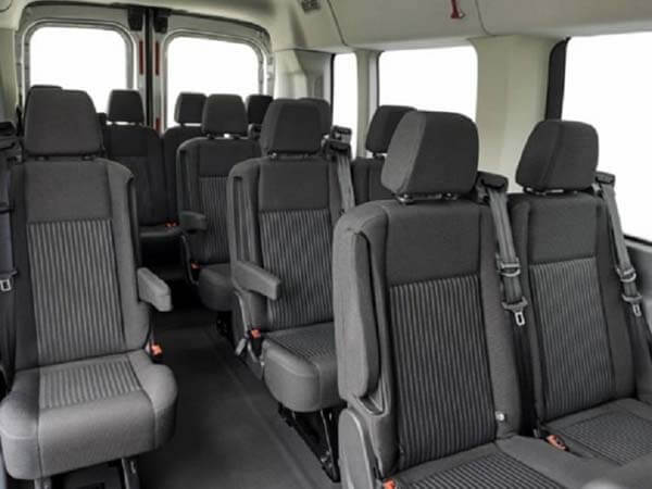 khoang-hanh-khach-xe-ford-transit-2020-muaxegiatot-vn