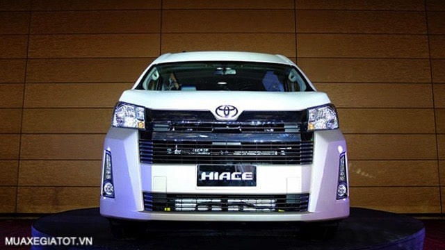 can-truoc-xe-15-cho-toyota-hiace-2020-2021-muaxegiatot-vn