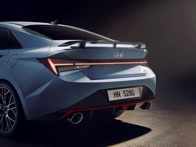 muaxegiatot-vn-Hyundai-Elantra-N-2022-duoi-xe